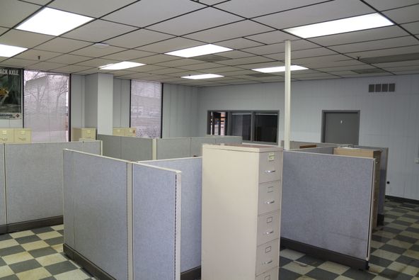 401 S Dirksen Pkwy, Springfield, IL 62703